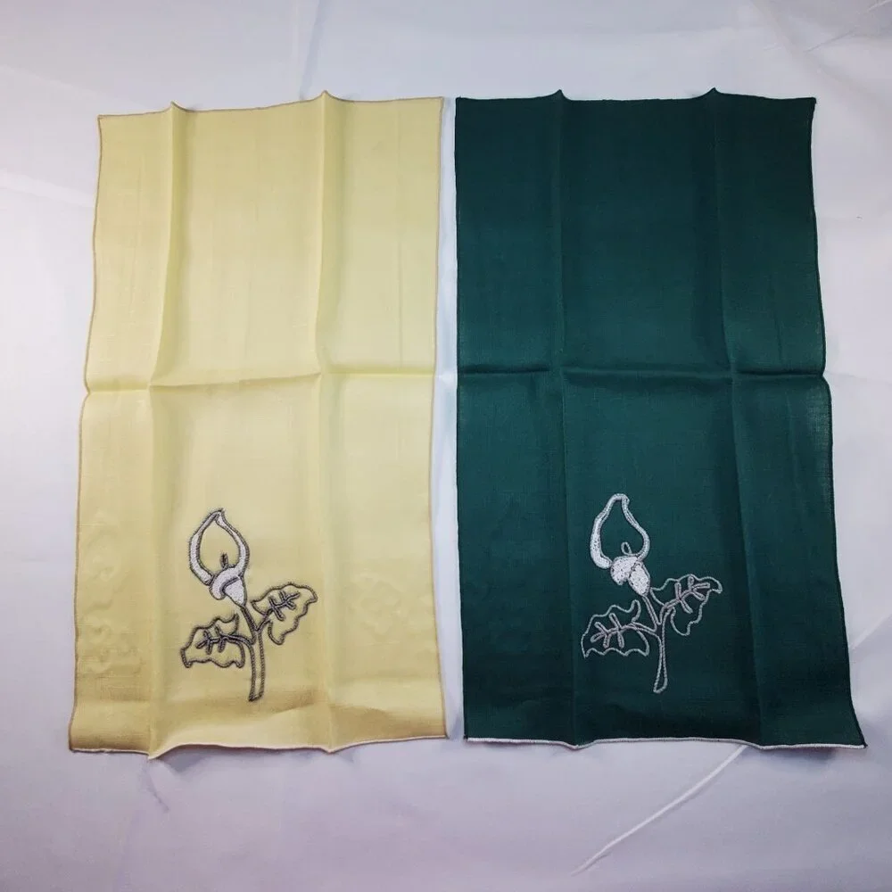 Vintage Calla lily flower Linen Embroidered Tea Towels Yellow & Green Set Of 2